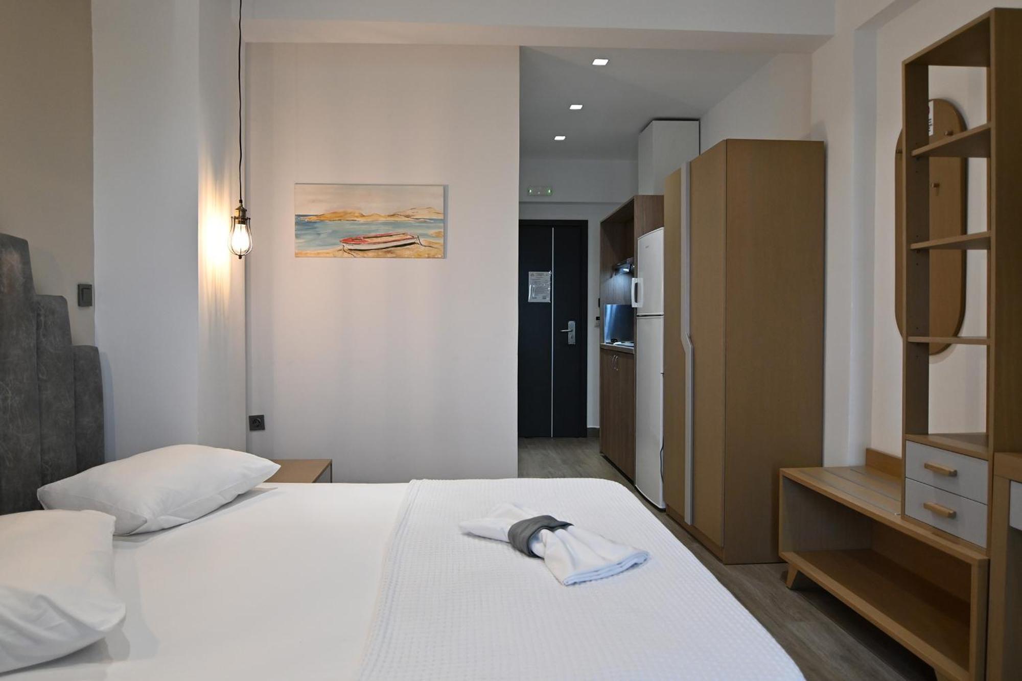 Amalia Rooms Sea View Nea Vrasna Ngoại thất bức ảnh